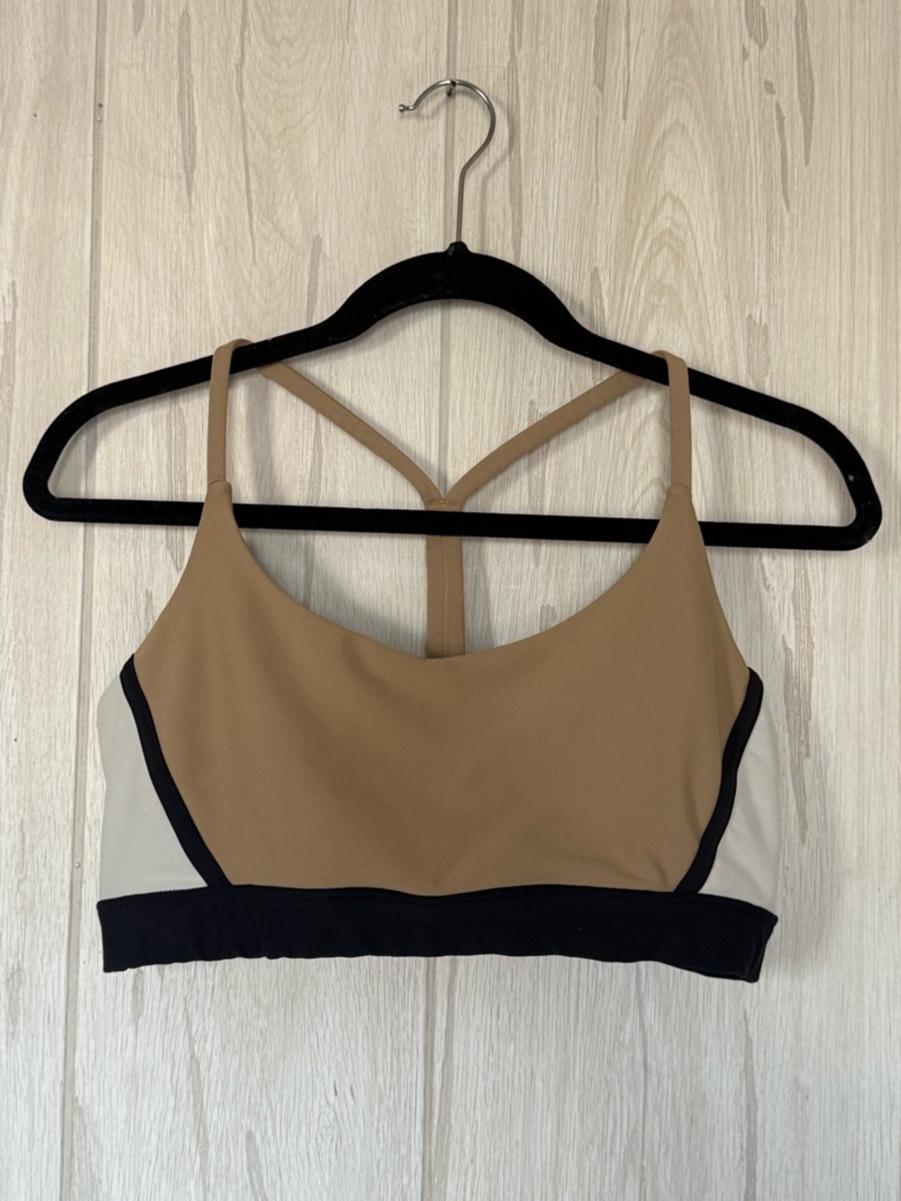 WILO Contrast-Trim Sports Bra, Size XL